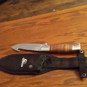 Mossy oak knife